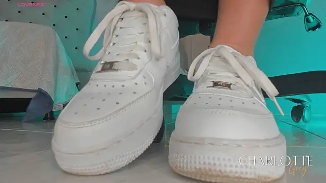 charlotte  grey online show from 01.16.26