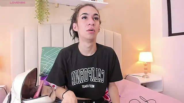 Mia thompson 19 online show from 01.14.26