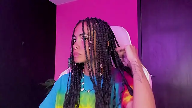 Snapshot of Juanadearco5 chatting on 12.03.24 Juanadearco5 online show from 12.03.24