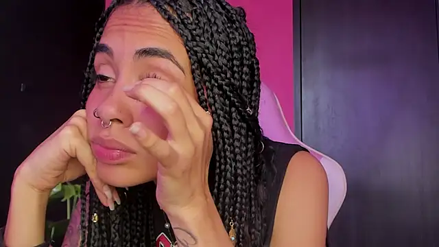 Snapshot of Juanadearco5 chatting on 12.06.24 Juanadearco5 online show from 12.06.24