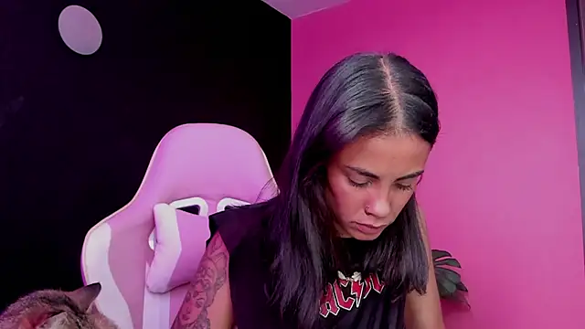 Snapshot of Juanadearco5 chatting on 03.12.25 Juanadearco5 online show from 03.12.25