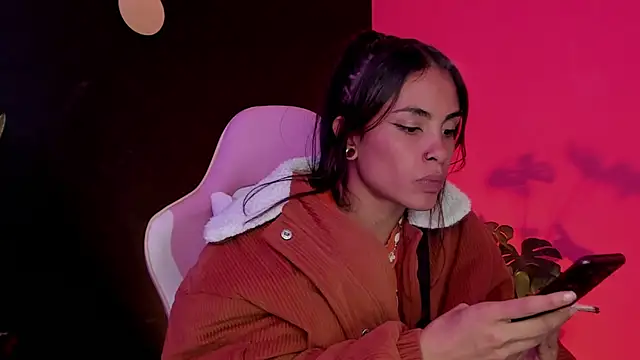 Snapshot of Juanadearco5 chatting on 03.13.25 Juanadearco5 online show from 03.13.25