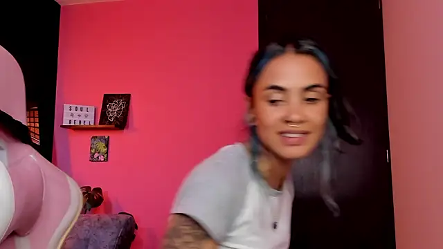 Snapshot of Juanadearco5 chatting on 09.28.25 Juanadearco5 online show from 09.28.25