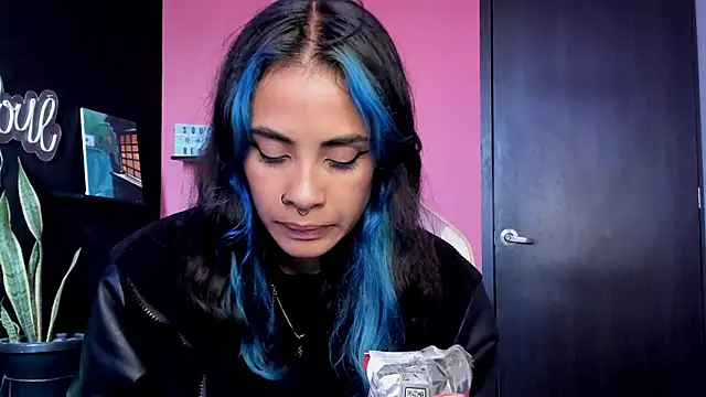 Snapshot of Juanadearco5 chatting on 09.30.25 Juanadearco5 online show from 09.30.25