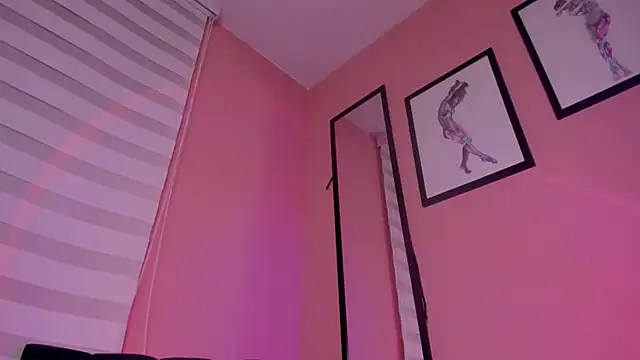 Snapshot of SensualJane2 chatting on 06.16.26 SensualJane2 online show from 06.16.26