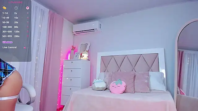 Snapshot of ania_sweet18 chatting on 02.28.25 ania sweet18 online show from 02.28.25