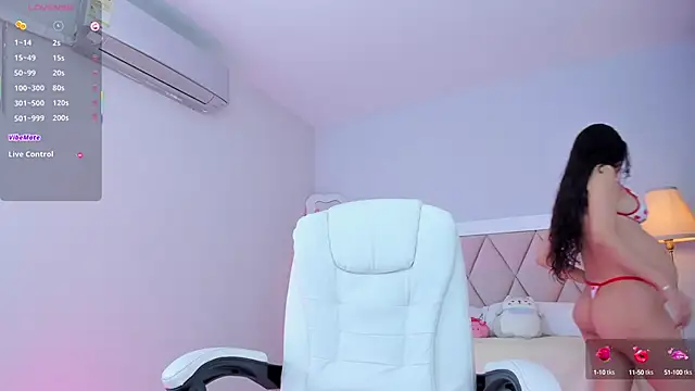 Snapshot of ania_sweet18 chatting on 10.24.25 ania sweet18 online show from 10.24.25