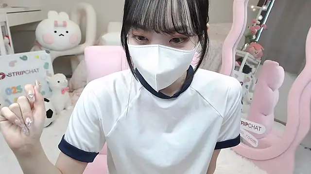 momo room online show from 03.02.25