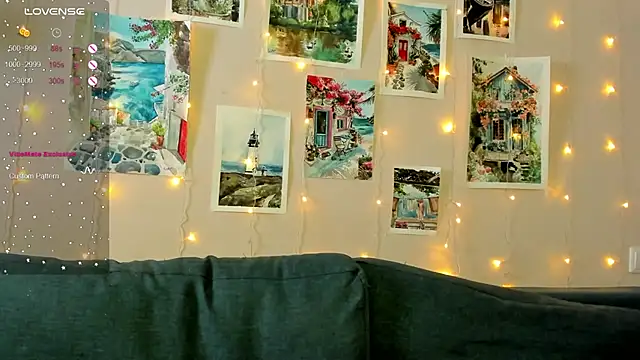 Snapshot of CarolineLovers chatting on 12.27.24 CarolineLovers online show from 12.27.24