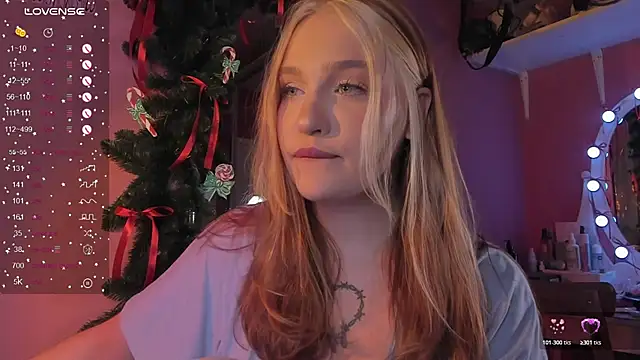 CarolineLovers online show from 12.17.25