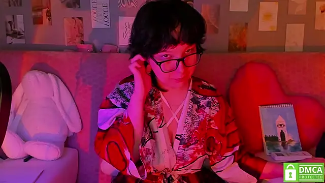 Snapshot of dreamgirllovee chatting on 03.20.25 dreamgirllovee online show from 03.20.25