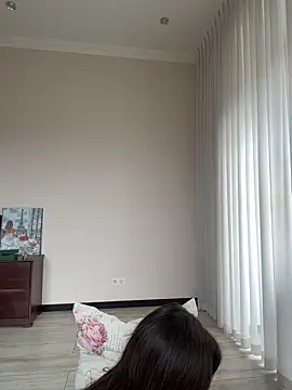 Hott Lolla online show from 10.06.25