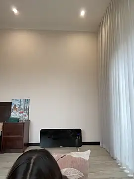 Hott Lolla online show from 10.08.25