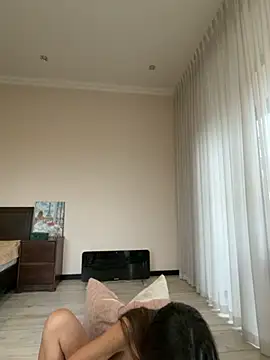 Hott Lolla online show from 11.08.25