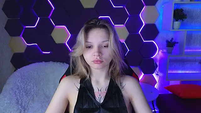 LitaBrom online show from 01.23.25