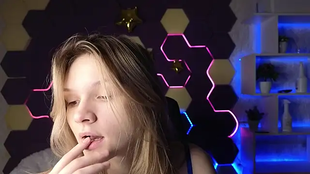 LitaBrom online show from 01.30.25