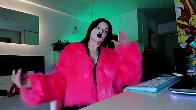 Snapshot of _Goddess_Misha_ chatting on 02.08.25 Goddess Misha online show from 02.08.25