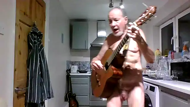 Snapshot of jimmybenido chatting on 12.16.25 jimmybenido online show from 12.16.25