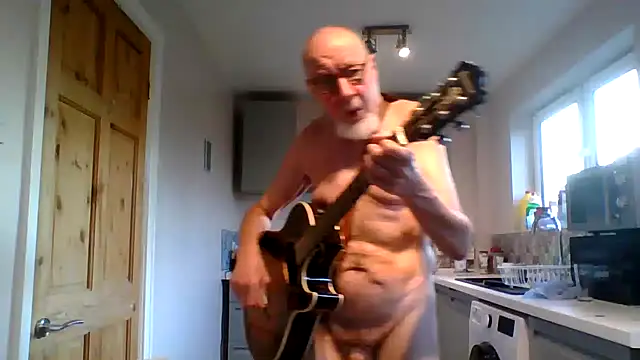 Snapshot of jimmybenido chatting on 03.18.26 jimmybenido online show from 03.18.26