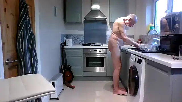 Snapshot of jimmybenido chatting on 03.24.26 jimmybenido online show from 03.24.26