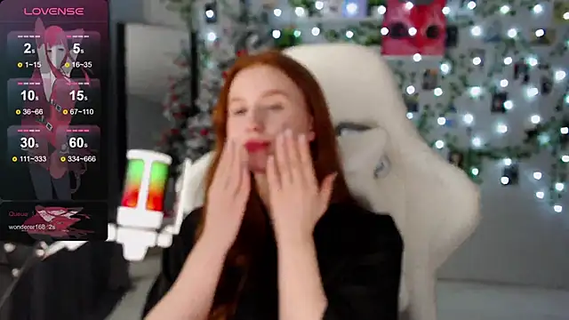 Snapshot of Meow_babe chatting on 12.13.24 Meow babe online show from 12.13.24