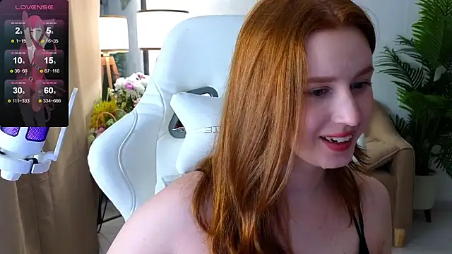 Snapshot of Meow_babe chatting on 03.14.25 Meow babe online show from 03.14.25