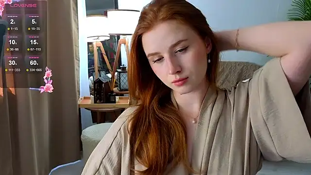 Snapshot of Meow_babe chatting on 09.21.25 Meow babe online show from 09.21.25