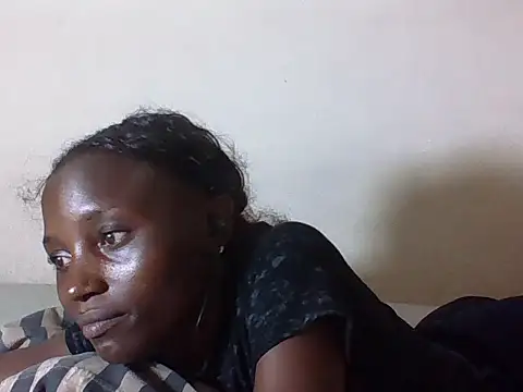 SexyNeedle22 online show from 01.12.26