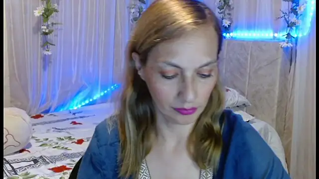 italagomez  online show from 01.31.25