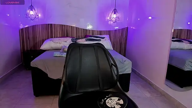 Snapshot of IamNayuta chatting on 02.02.25 IamNayuta online show from 02.02.25