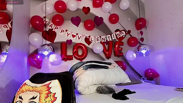 Snapshot of IamNayuta chatting on 02.05.25 IamNayuta online show from 02.05.25