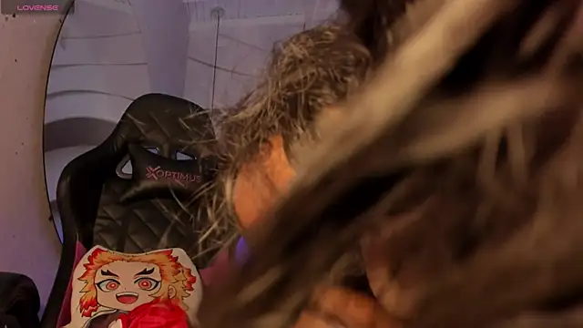 Snapshot of IamNayuta chatting on 03.13.25 IamNayuta online show from 03.13.25