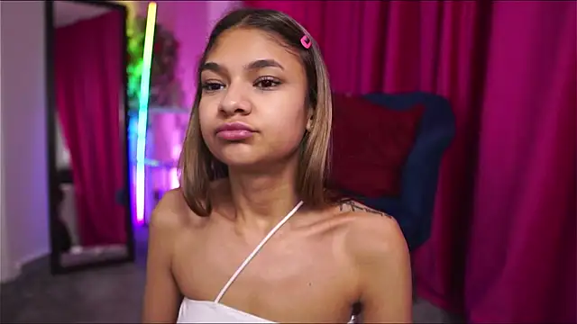 Snapshot of AshaYuva chatting on 01.11.25 AshaYuva online show from 01.11.25