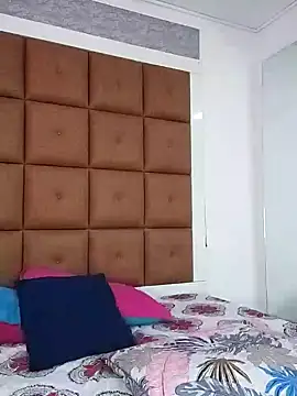 ELLA KELLY online show from 02.05.25