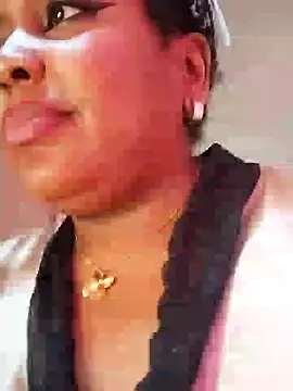 ELLA KELLY online show from 02.07.25