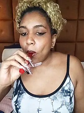 ELLA KELLY online show from 02.04.26