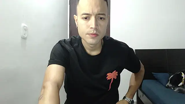 Snapshot of dimitriquiet05 chatting on 01.06.25 dimitriquiet05 online show from 01.06.25