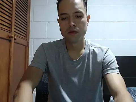 Snapshot of dimitriquiet05 chatting on 02.24.26 dimitriquiet05 online show from 02.24.26