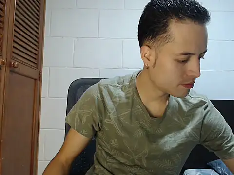 Snapshot of dimitriquiet05 chatting on 03.11.26 dimitriquiet05 online show from 03.11.26