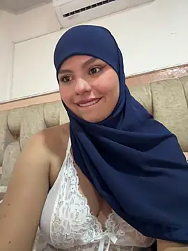 Snapshot of lalilamassu1 chatting on 03.04.25 lalilamassu1 online show from 03.04.25