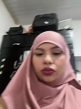 Snapshot of lalilamassu1 chatting on 03.11.25 lalilamassu1 online show from 03.11.25