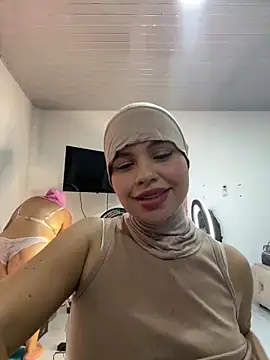 Snapshot of lalilamassu1 chatting on 03.14.25 lalilamassu1 online show from 03.14.25