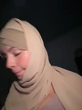 lalilamassu1 online show from 04.10.26