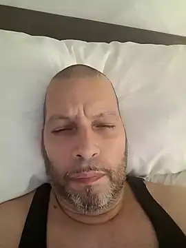 Snapshot of Just2much chatting on 03.06.25 Just2much online show from 03.06.25