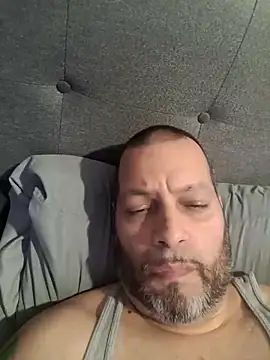 Snapshot of Just2much chatting on 03.17.25 Just2much online show from 03.17.25