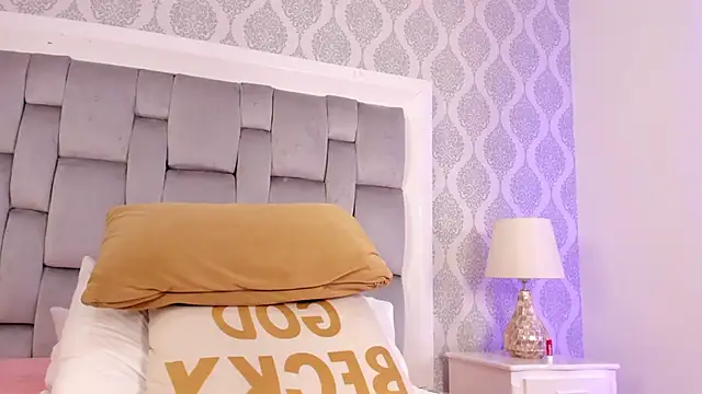 Snapshot of Sara__Williams chatting on 03.21.25 Sara Williams online show from 03.21.25