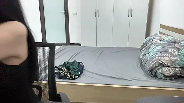 Louis Baby online show from 09.26.25