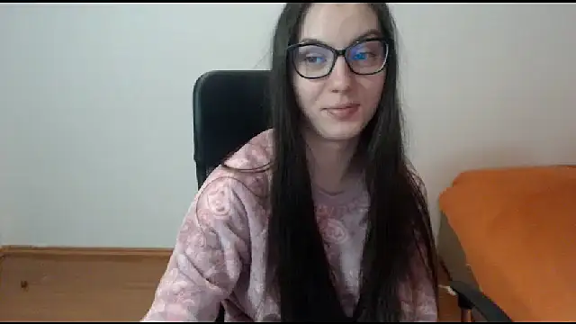 Snapshot of CuteJollie4U chatting on 02.18.25 CuteJollie4U online show from 02.18.25