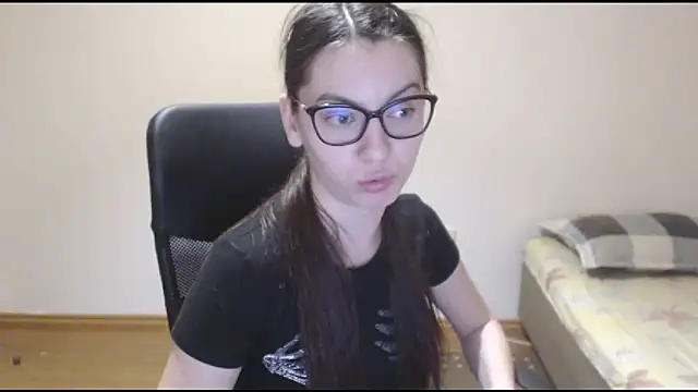 Snapshot of CuteJollie4U chatting on 03.07.25 CuteJollie4U online show from 03.07.25