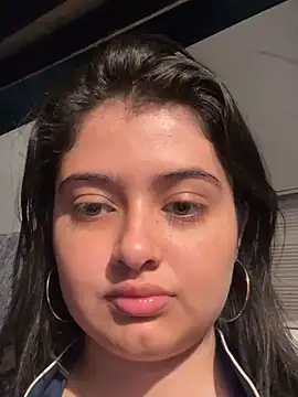 Stephania 18 online show from 12.05.24